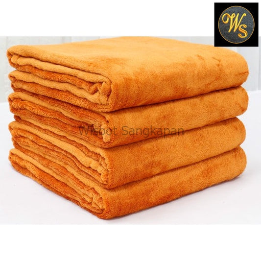 ผ้าห่มพระสงฆ์ สีพระราช ขนาด 60 x 80 นิ้ว 5 ฟุต ผืนละ